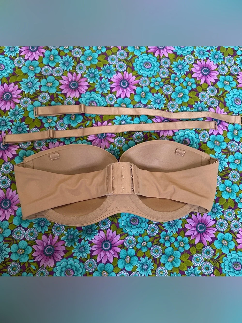 Ambrielle Multiway Strapless Nude Bandeau Bra- Never worn , NWOT